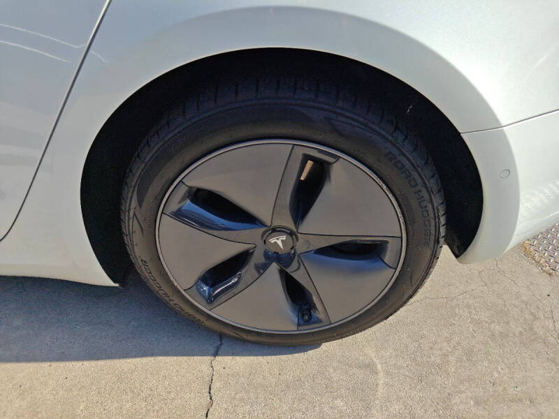 2020 Tesla Model 3 Standard Range