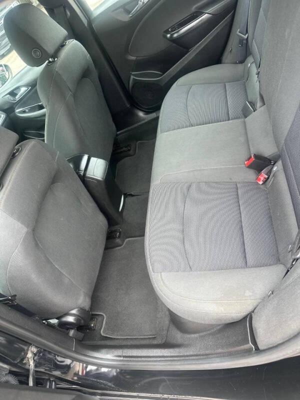2017 Chevrolet Cruze LS Auto
