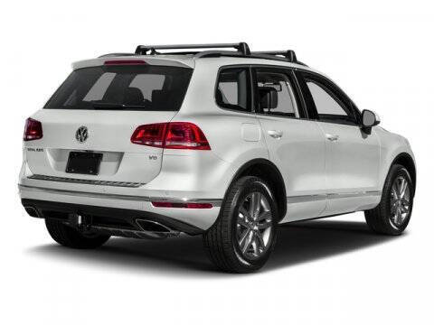 2017 Volkswagen Touareg V6 Wolfsburg