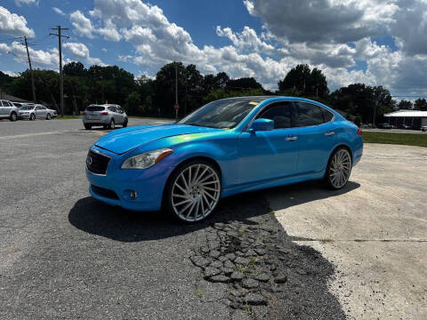 2011 Infiniti M56