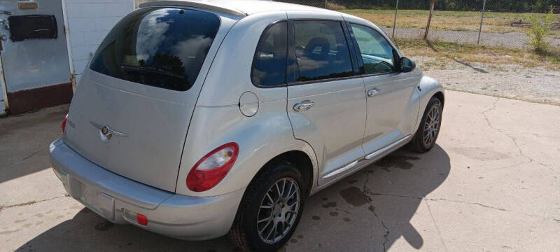 2010 Chrysler PT Cruiser Classic photo 5