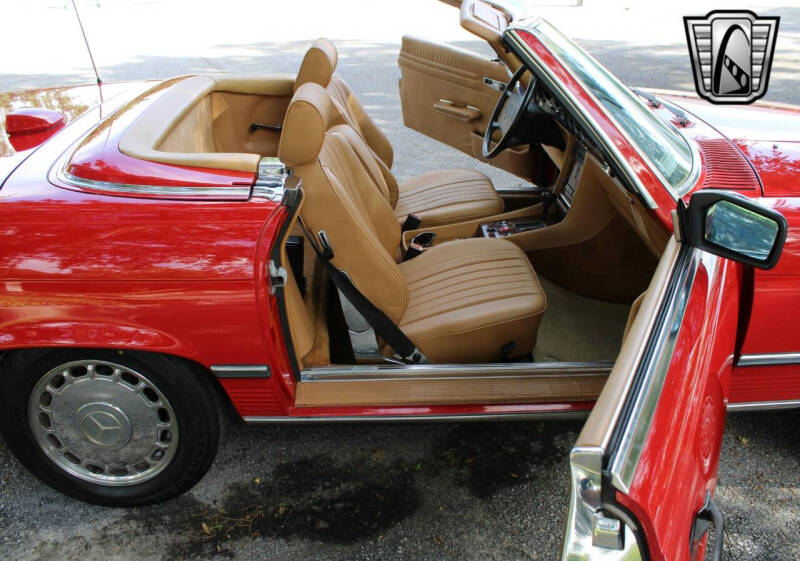 1987 Mercedes-Benz 560-Class 560 SL
