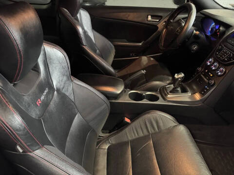 2014 Hyundai Genesis Coupe 3.8 R-Spec