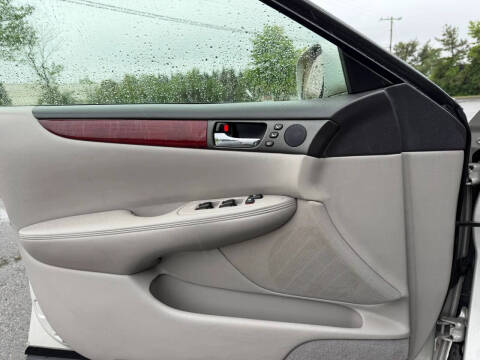2004 Lexus ES 330