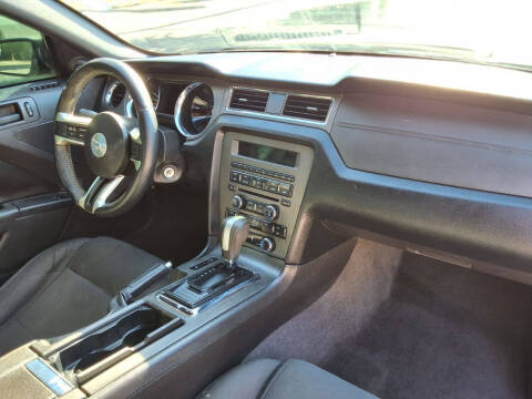 2014 Ford Mustang V6