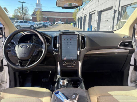 2023 Ford Edge SE