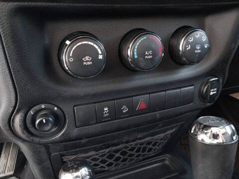 2017 Jeep Wrangler Willys Wheeler