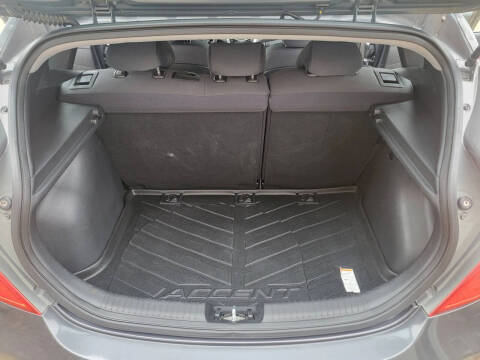 2013 Hyundai Accent SE