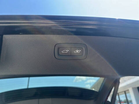 2022 Volvo XC90 T6 Momentum 7-Passenger