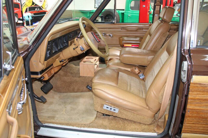 1986 Jeep Grand Wagoneer