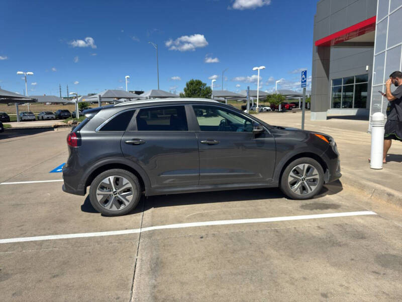 2022 Kia Niro EV EX