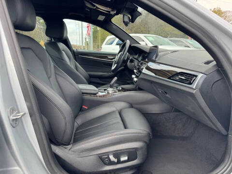 2019 BMW 5 Series 530i