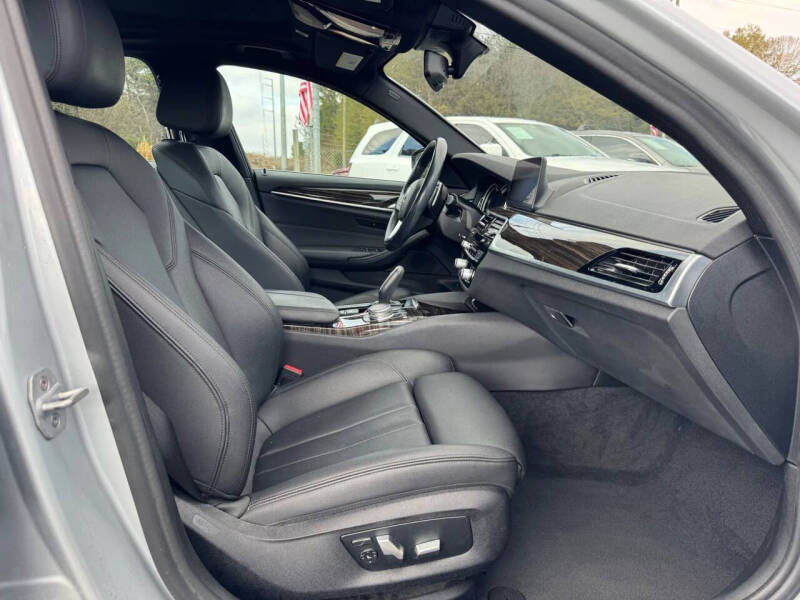 2019 BMW 5 Series 530i