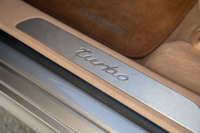 2012 Porsche Panamera 14
