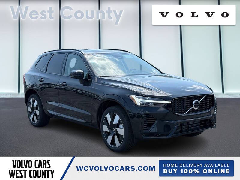 2025 Volvo XC60 T8 Plus Dark Theme