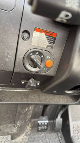 2024 Segway UT10 CREW