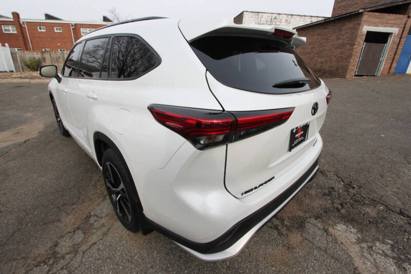 2022 Toyota Highlander XSE photo 43