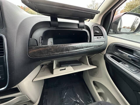 2014 Dodge Grand Caravan American Value Package