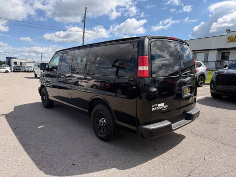 2010 GMC Savana LS 1500
