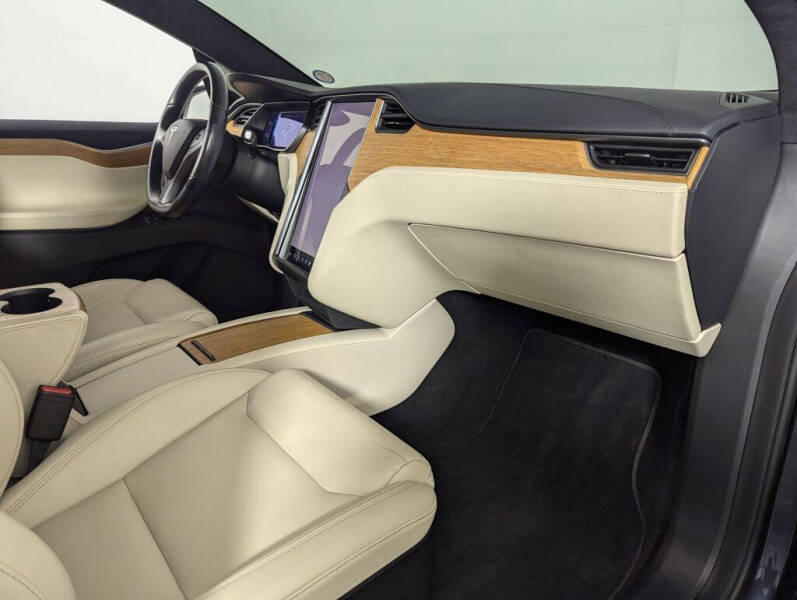 2020 Tesla Model X Long Range