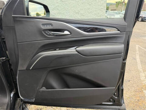 2023 Cadillac Escalade ESV Sport