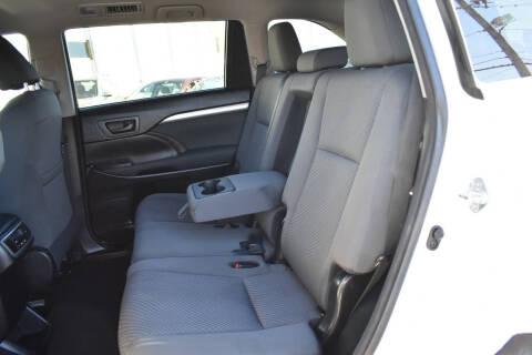 2017 Toyota Highlander LE