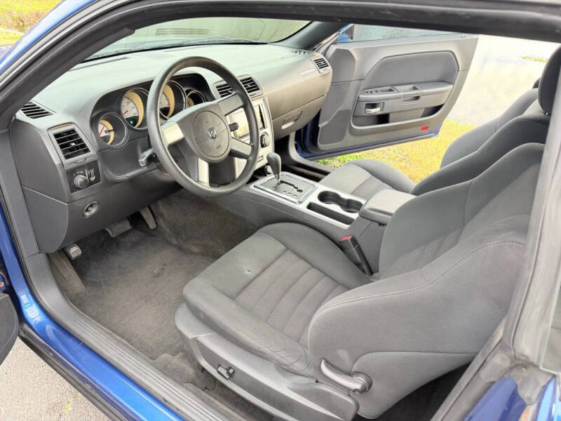 2010 Dodge Challenger SE