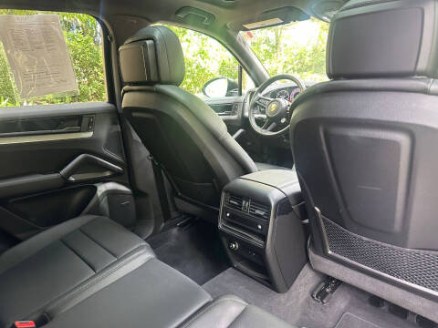 2024 Porsche Cayenne