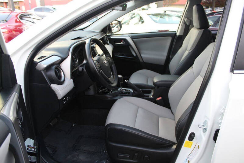 2017 Toyota RAV4 Hybrid Limited