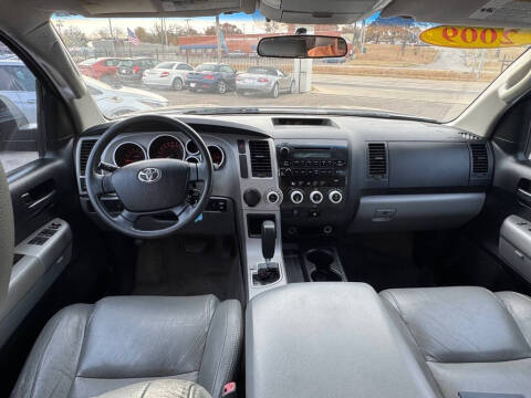 2009 Toyota Sequoia SR5