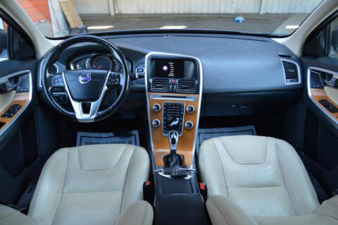 2017 Volvo XC60 T5 Inscription