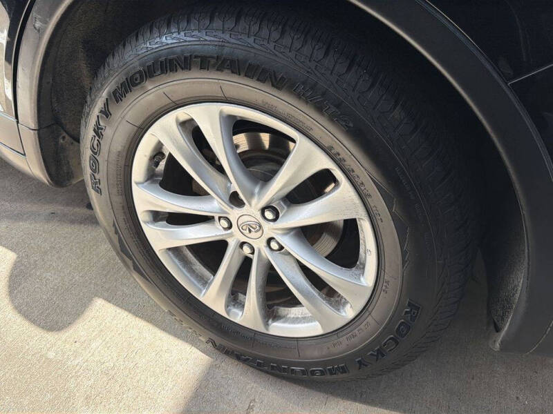 2017 Infiniti QX70