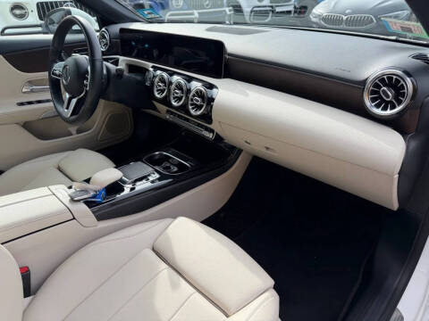 2019 Mercedes-Benz A-Class A 220