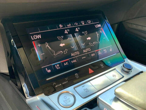 2019 Audi e-tron quattro Prestige