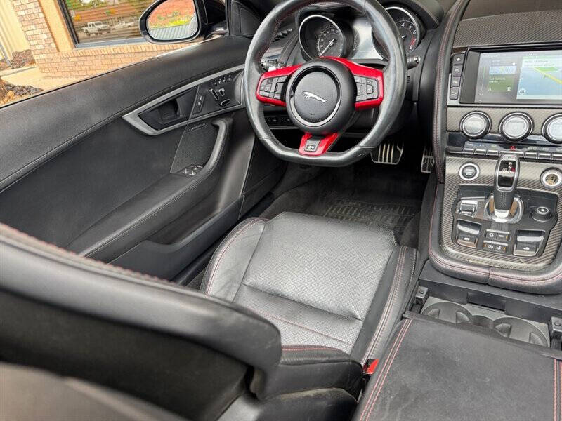 2018 Jaguar F-TYPE R