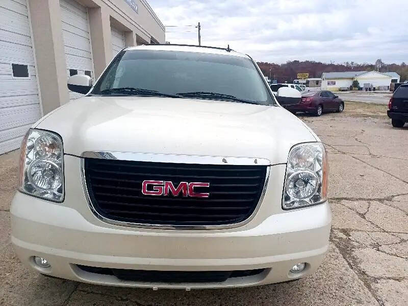 2011 GMC Yukon XL SLT