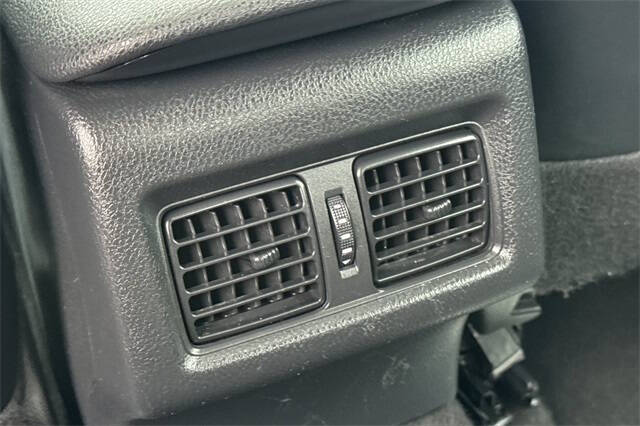 2021 Toyota Camry Hybrid XLE