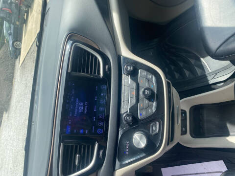 2017 Chrysler Pacifica Touring-L