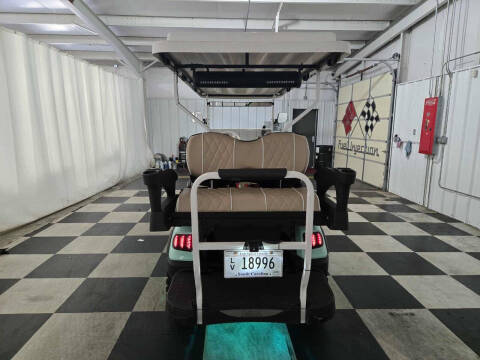 2022 Kodiak Defender 6 Passenger