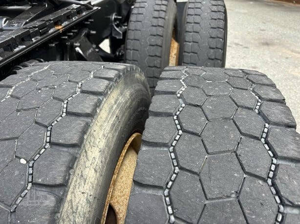 2006 Freightliner Columbia 120