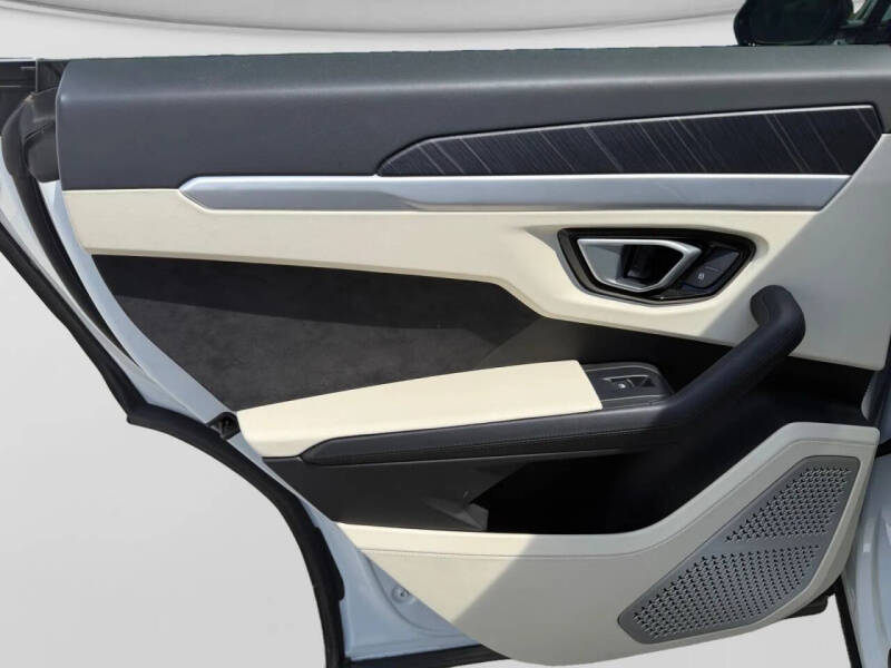 2019 Lamborghini Urus