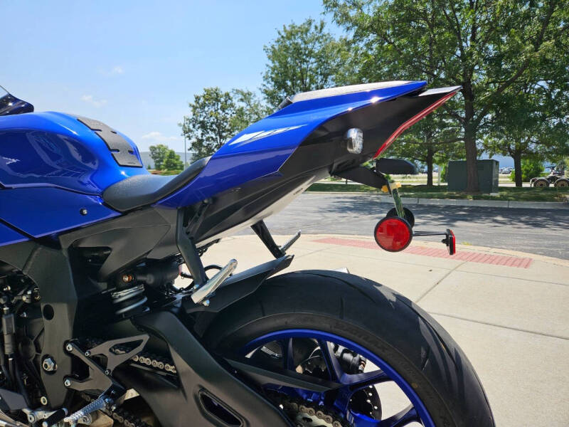 2024 Yamaha YZF-R1