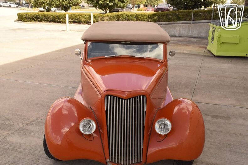 1935 Ford Phaeton