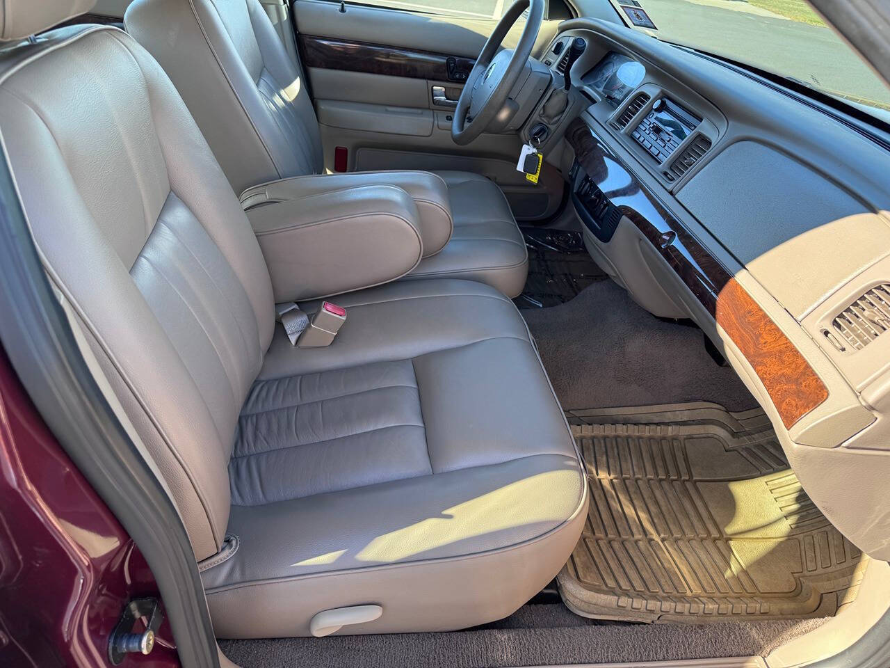 2005 Mercury Grand Marquis 14