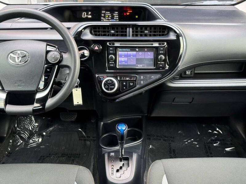 2018 Toyota Prius c Two