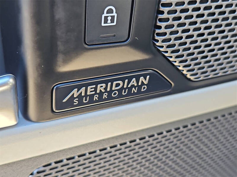 2022 Land Rover Defender 110 X-Dynamic SE