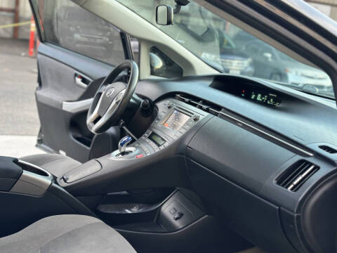 2012 Toyota Prius Two