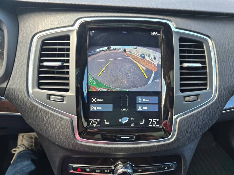 2019 Volvo XC90 T6 Momentum