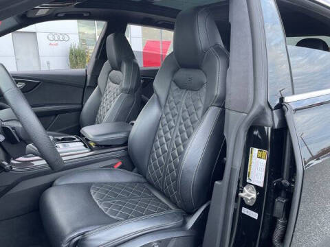 2023 Audi SQ8 4.0T quattro Prestige