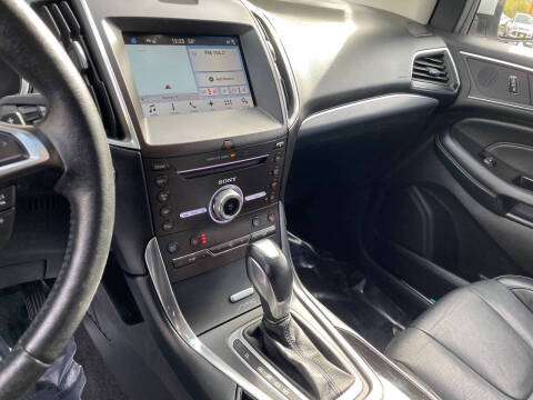 2017 Ford Edge Titanium